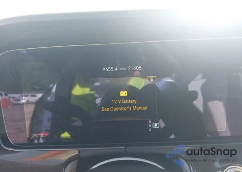 2021 Mercedes-Benz E 350 z USA, uszkodzony, nr VIN W1KZF8DB1MA951085